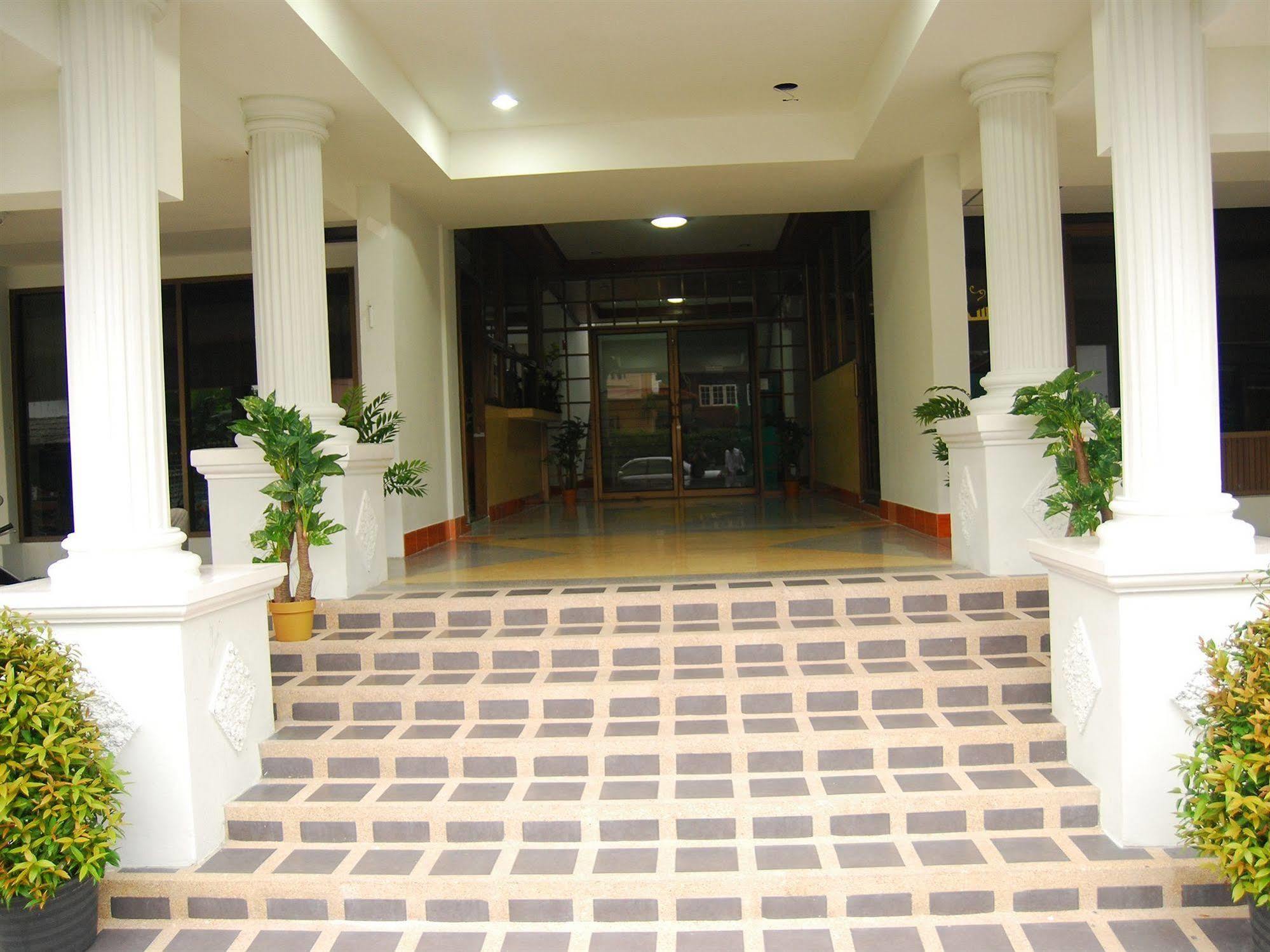 Seri 47 Residence Bangkok Extérieur photo